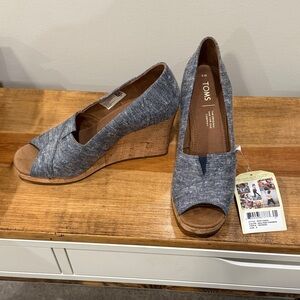 NWT Toms Women's Denim Blue Wedges